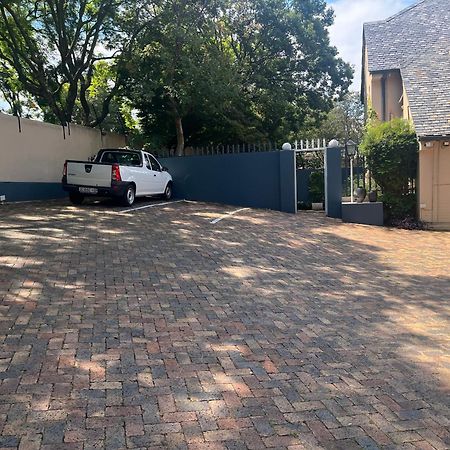 Emmarentia Guest House Johannesburg Exterior photo